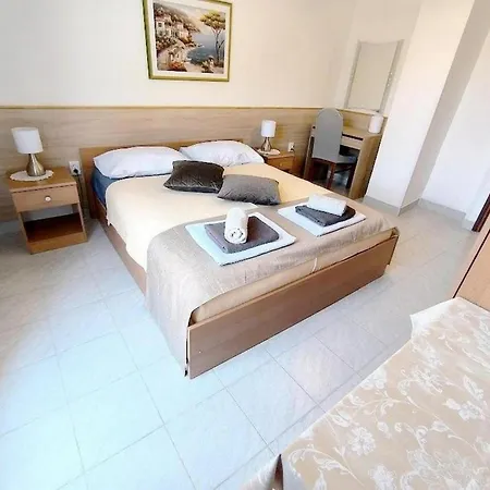 Bed & Breakfast And Palma
