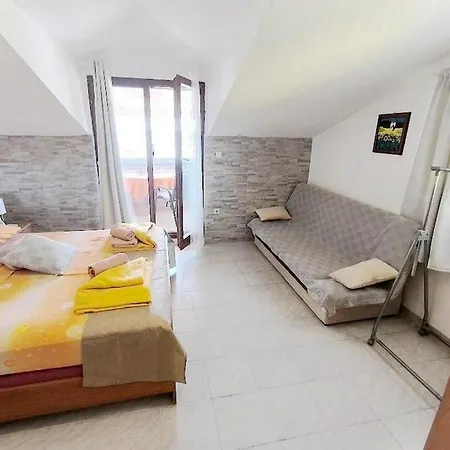 Bed & Breakfast And Palma 3*