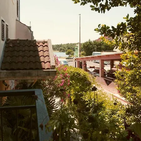 Bed & Breakfast And Palma